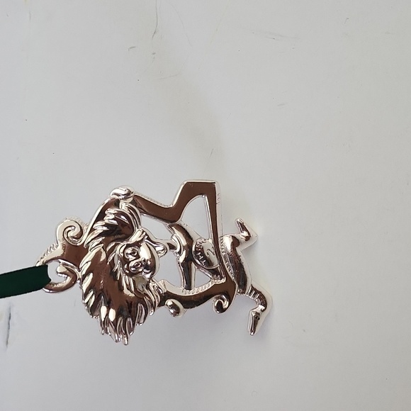 Dr. Seuss Cat in the Hat thing two ornament - Picture 4 of 5